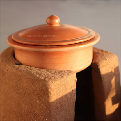 Swadeshi Blessings Exclusive Range Unglazed Clay Handi/Bhagona/Earthen Kadai/Clay Pots Combo For Cooking &amp; Serving With Lid, 1.8 &amp; 2.3 Liter (Natural Firing Shade &amp; Mirror Shine)+FREE ASH For Cleaning