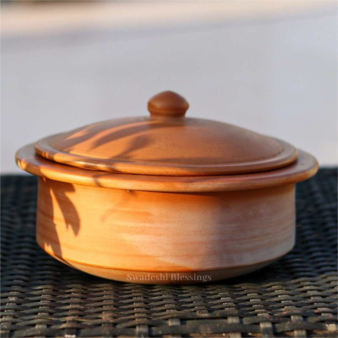 Unglazed Clay Handi/ Handmade Earthen Kadai/ Mitti Bhagona / Clay Pot For Cooking &amp; Serving with Lid, 2.5Liters (With Natural White Firing Shade &amp; Mirror Shine)