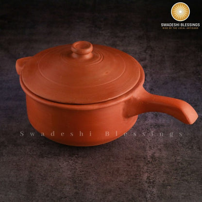 Swadeshi Blessings Exclusive Range HandMade Unglazed Clay Sauce Pan With Lid 1.5L/Earthen Wok/Clay Skillet/Frying Pan(Swadeshi Blessings Exclusive Range)(Curry /Griddle/Spider Fry Pan)