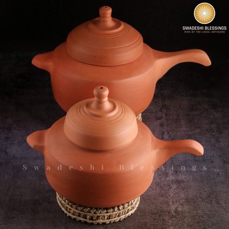 Swadeshi Blessings Exclusive Range HandMade Unglazed Clay Cooker with Lid/ Mitti Ke Bartan (With Mirror Finish) + FREE ASH For Cleaning