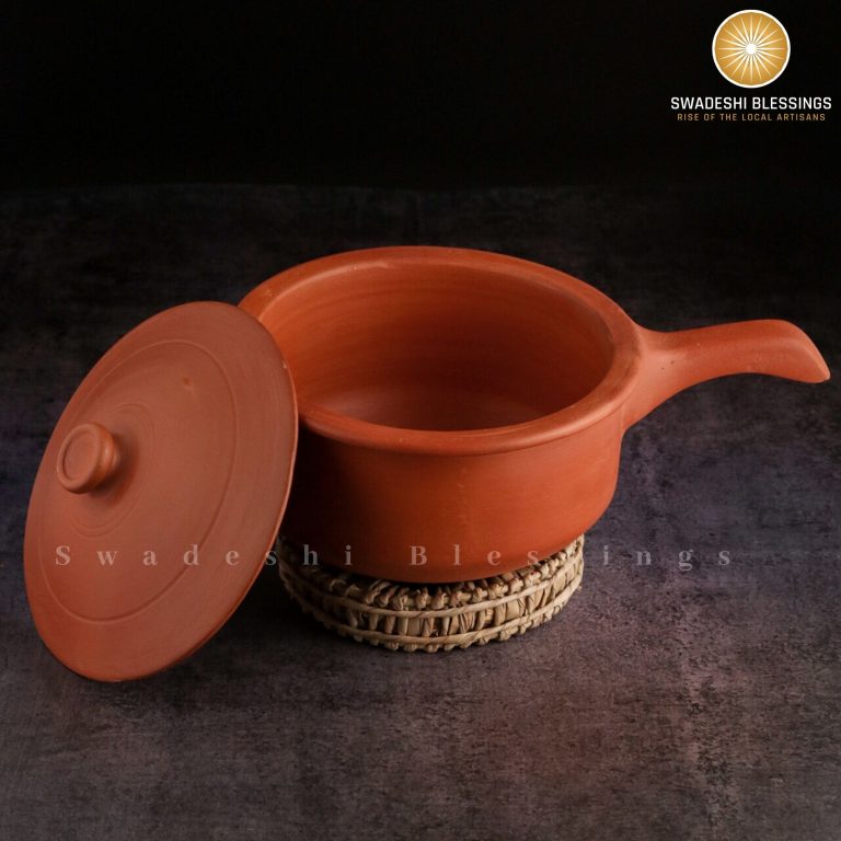 Swadeshi Blessings Exclusive Range HandMade Unglazed Clay Sauce Pan With Lid 1.5L/Earthen Wok/Clay Skillet/Frying Pan(Swadeshi Blessings Exclusive Range)(Curry /Griddle/Spider Fry Pan)